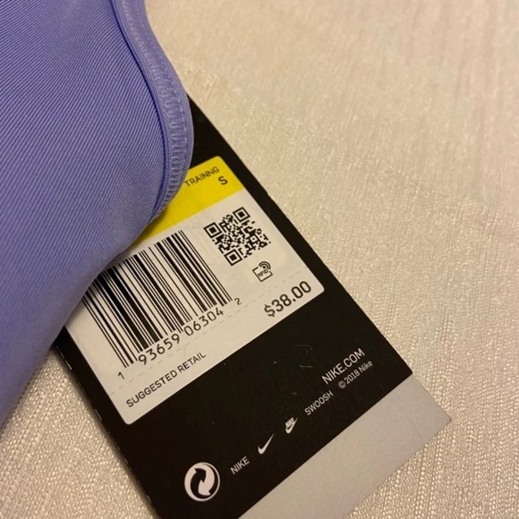 Nike Women's Medium-Support 1-Piece Pad - Picture 4 of 5